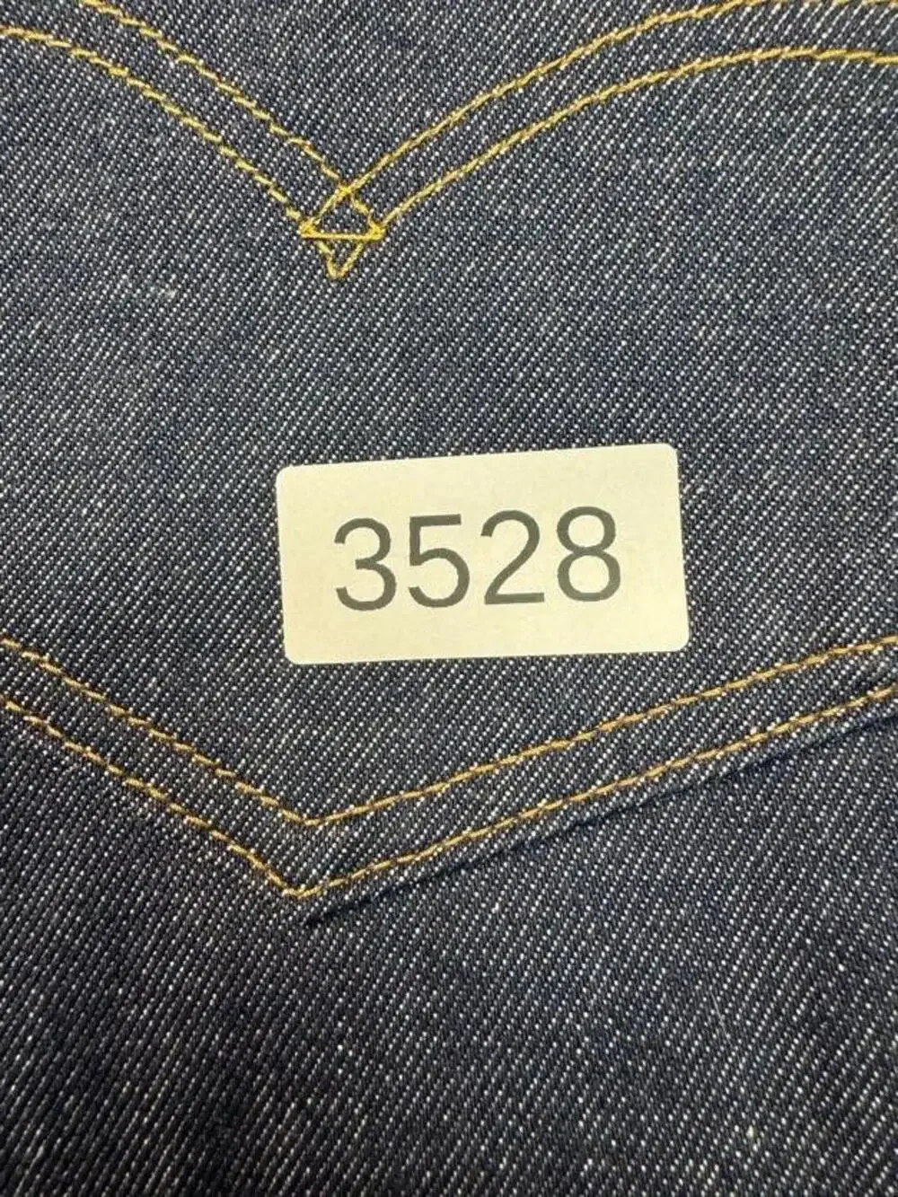 Levi's 501 Jeans Mens 38x34 Blue Raw Shrink-To-Fit Straight Button Fly Denim
